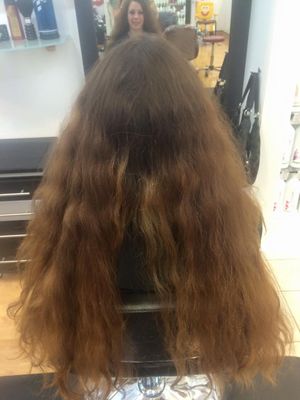 Image post by @OmbreSalonPV on Facebook