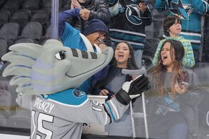 Image post by @frenzyahl on Instagram