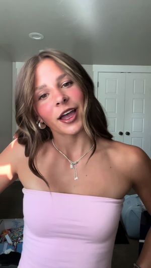 Video post by @annafrey on TikTok
