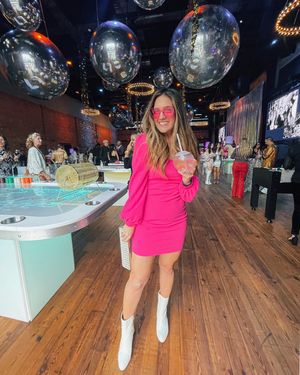 Image post by @kayleeglyder on Instagram