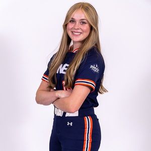 Image post by @MinesSoftball on Twitter