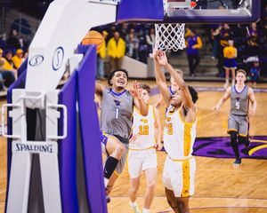 Image post by @minnstmbball on Instagram