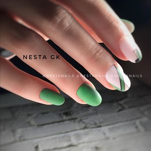 Image post by @nestanails on Instagram