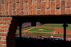 Image post by @fenwaypark on Twitter