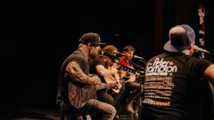 Image post by @brantleygilbert on Twitter