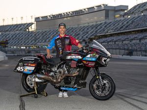 Image post by @motoamerica on Instagram