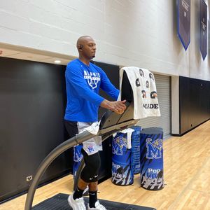 Image post by @iam1cent on Instagram