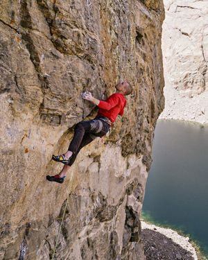 Image post by @scarpana on Instagram