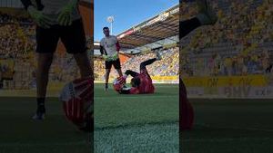 Video post by @maartenpaes01 on YouTube