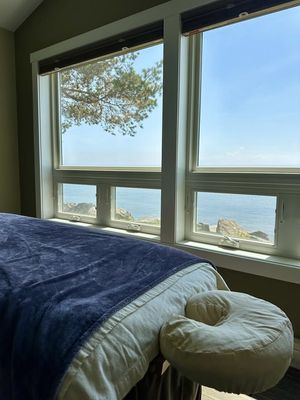 Image post by @breezypointcabins on Facebook