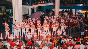 Image post by @HundredIU on Twitter