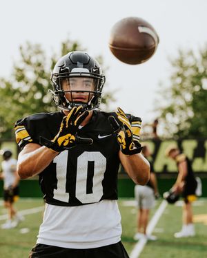 Image post by @hawkeyefootball on Instagram