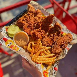 Image post by @daveshotchicken on Instagram