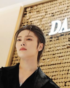 Image post by @harpersbazaarkorea on Instagram