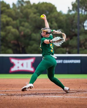 Image post by @baylorsoftball on Instagram
