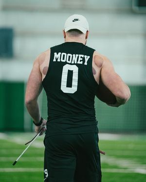 Image post by @meangreenfb on Instagram