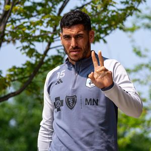 Image post by @mnufc on Instagram