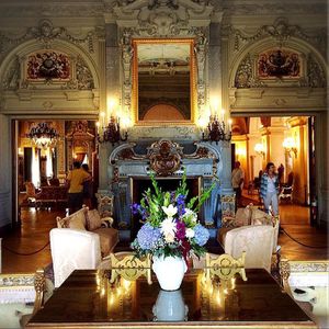 Image post by @newport.mansions on Instagram