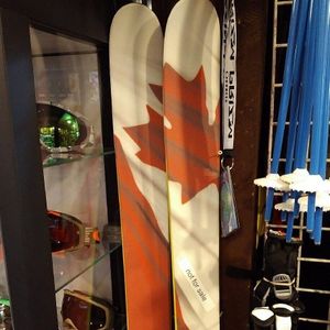 Image post by @j_skis on Instagram