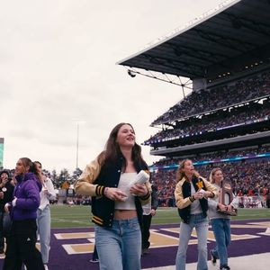 Image post by @uwtrack on Instagram