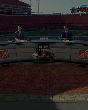 Video post by @LouisvilleFB on Twitter