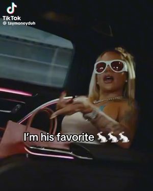 Image post by @dollahdae on Instagram