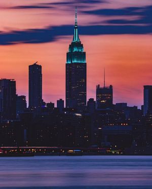 Image post by @EmpireStateBldg on Twitter