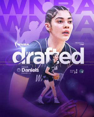 Image post by @uw_wbb on Instagram