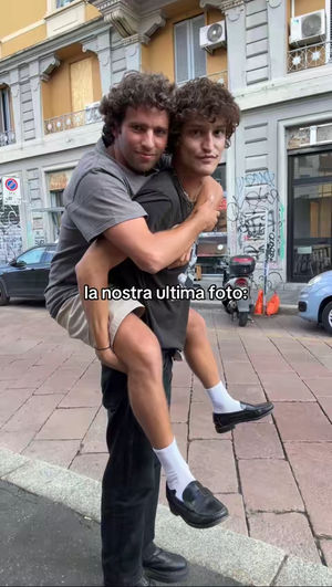 Image post by @est_radio on TikTok