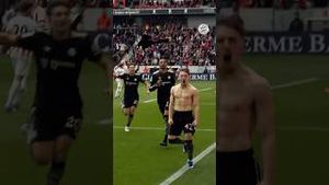 Video post by @fcbayern on YouTube