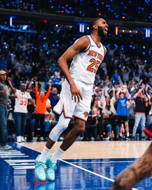 Image post by @_evanyu on Instagram