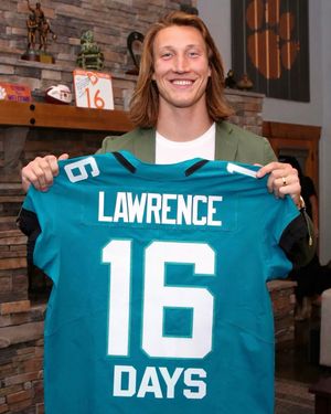 Image post by @cfbplayoff on Instagram