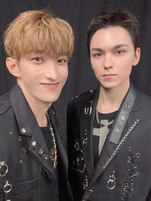 Image post by @ellemenhk on Instagram