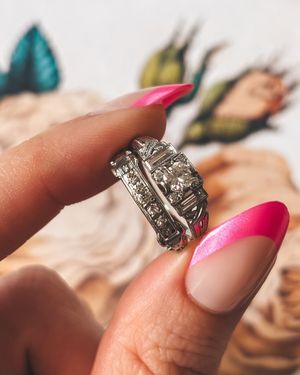Image post by @maejeanvintage on Instagram