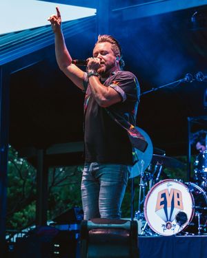 Image post by @eliyoungband on Instagram