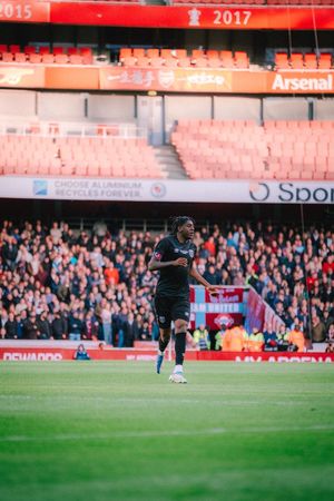Image post by @WestHam on Twitter
