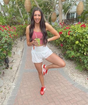 Image post by @sabrinanoellee on Instagram