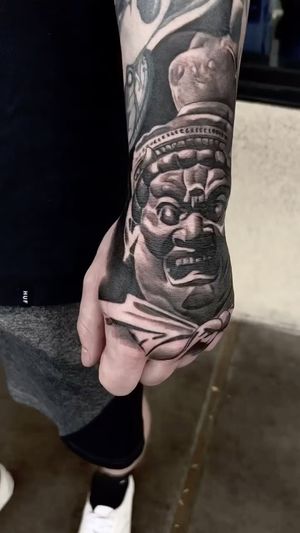 Video post by @skindesigntattoos on Instagram