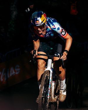 Image post by @wmncycling on Instagram