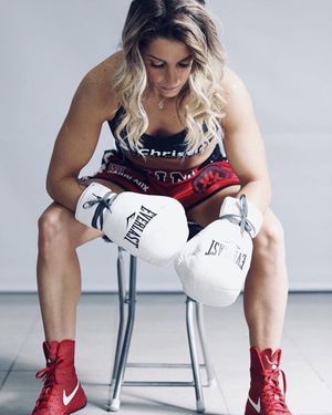 Image post by @kimklavel on Instagram