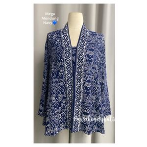 Image post by @misskendybatik on Instagram