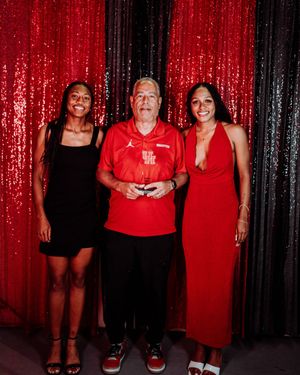 Image post by @UHCougars on Twitter