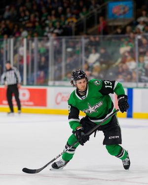Image post by @txstarshockey on Instagram