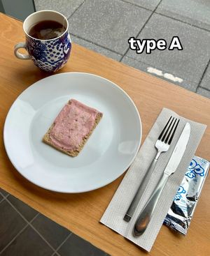 Image post by @poptartsus on Instagram