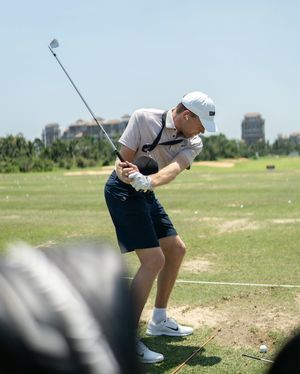 Image post by @alexknappegolf on Instagram