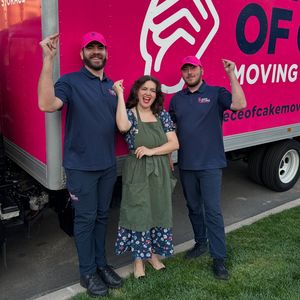 Image post by @pieceofcakemoving on Instagram