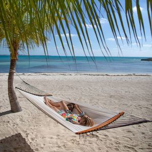 Image post by @tuucishade on Instagram