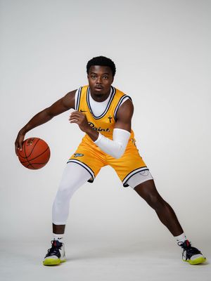 Image post by @shotbymonii on Instagram