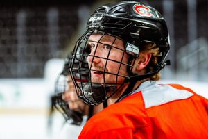 Image post by @SCSUHuskies_MH on Twitter