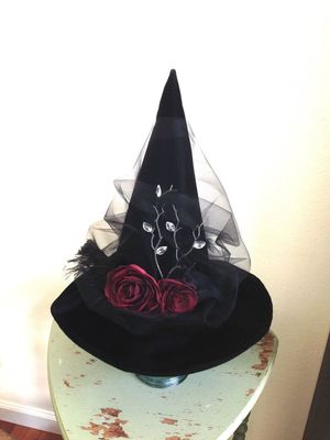 Image post by @mermaidencreations on Facebook